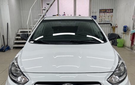 Hyundai Solaris II рестайлинг, 2014 год, 890 000 рублей, 1 фотография
