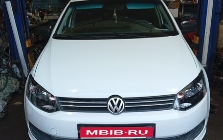 Volkswagen Polo VI (EU Market), 2015 год, 580 000 рублей, 1 фотография