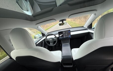 Tesla Model Y I, 2021 год, 4 150 000 рублей, 4 фотография