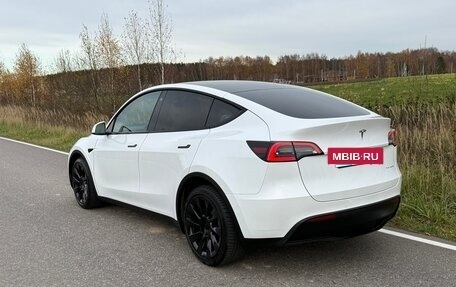 Tesla Model Y I, 2021 год, 4 150 000 рублей, 2 фотография