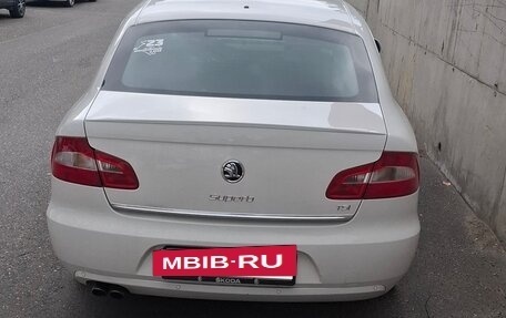 Skoda Superb III рестайлинг, 2012 год, 1 200 000 рублей, 2 фотография