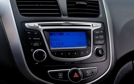 Hyundai Solaris II рестайлинг, 2013 год, 995 000 рублей, 14 фотография