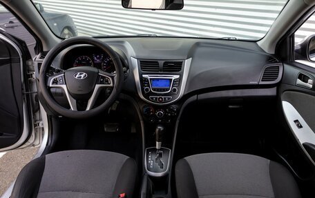 Hyundai Solaris II рестайлинг, 2013 год, 995 000 рублей, 16 фотография