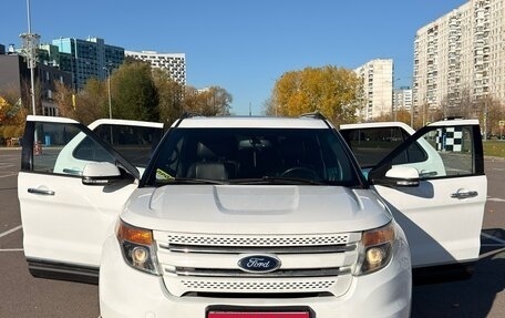 Ford Explorer V рестайлинг, 2013 год, 1 700 000 рублей, 1 фотография