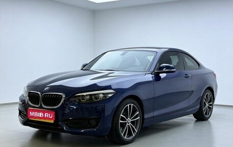 BMW 2 серия F22, 2018 год, 1 500 000 рублей, 1 фотография