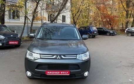Mitsubishi Outlander III рестайлинг 3, 2013 год, 1 600 000 рублей, 1 фотография