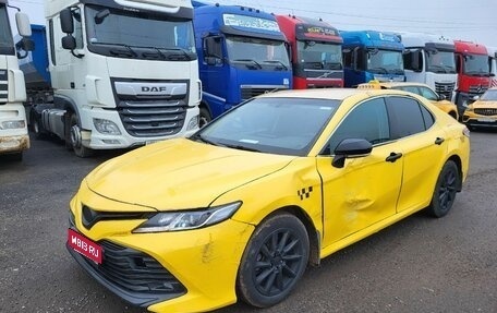 Toyota Camry, 2021 год, 1 650 000 рублей, 1 фотография
