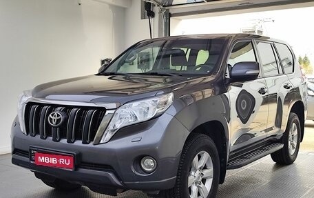 Toyota Land Cruiser Prado 150 рестайлинг, 2016 год, 3 500 000 рублей, 1 фотография