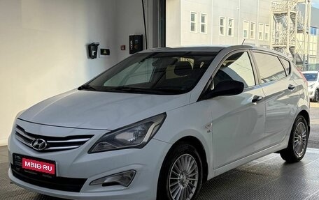 Hyundai Solaris II рестайлинг, 2015 год, 940 000 рублей, 1 фотография