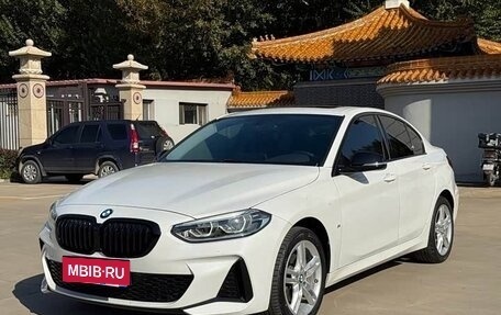 BMW 1 серия, 2023 год, 1 580 000 рублей, 1 фотография