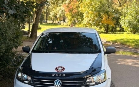 Volkswagen Polo VI (EU Market), 2017 год, 400 000 рублей, 2 фотография