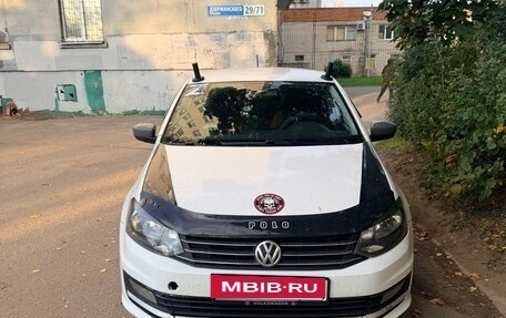 Volkswagen Polo VI (EU Market), 2017 год, 400 000 рублей, 4 фотография