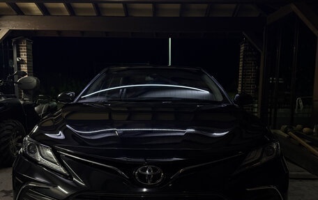 Toyota Camry, 2023 год, 3 900 000 рублей, 1 фотография