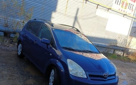 Toyota Corolla Verso I, 2006 год, 490 000 рублей, 2 фотография