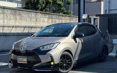 Toyota Yaris, 2023 год, 1 123 000 рублей, 1 фотография