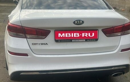 KIA Optima IV рестайлинг, 2019 год, 1 600 000 рублей, 1 фотография