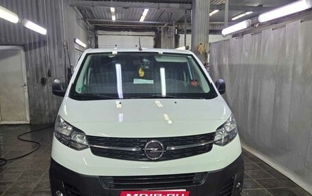 Opel Vivaro, 2021 год, 2 550 000 рублей, 1 фотография