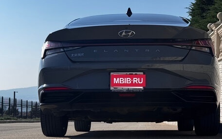 Hyundai Elantra, 2021 год, 1 820 000 рублей, 6 фотография