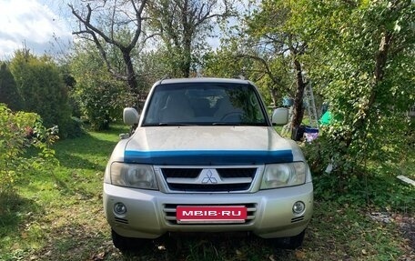 Mitsubishi Montero III, 2004 год, 600 000 рублей, 1 фотография