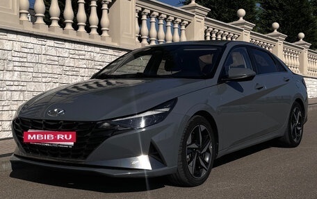 Hyundai Elantra, 2021 год, 1 820 000 рублей, 2 фотография