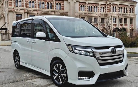 Honda Stepwgn IV рестайлинг, 2021 год, 1 900 000 рублей, 3 фотография
