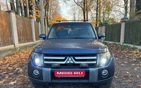 Mitsubishi Pajero IV рестайлинг 2, 2006 год, 970 000 рублей, 2 фотография