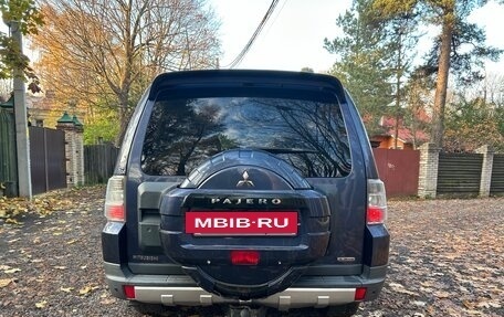 Mitsubishi Pajero IV рестайлинг 2, 2006 год, 970 000 рублей, 6 фотография