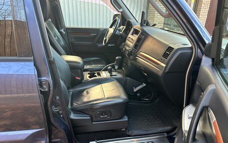 Mitsubishi Pajero IV рестайлинг 2, 2006 год, 970 000 рублей, 13 фотография