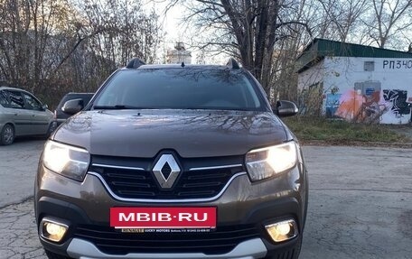 Renault Sandero II рестайлинг, 2021 год, 1 270 000 рублей, 2 фотография