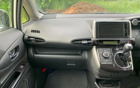 Toyota Wish II, 2012 год, 1 200 000 рублей, 11 фотография