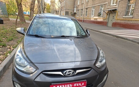 Hyundai Solaris II рестайлинг, 2013 год, 950 000 рублей, 8 фотография