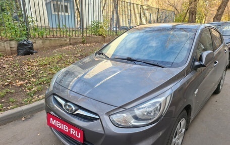 Hyundai Solaris II рестайлинг, 2013 год, 950 000 рублей, 9 фотография