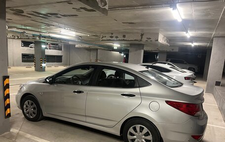 Hyundai Solaris II рестайлинг, 2012 год, 770 000 рублей, 4 фотография