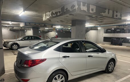 Hyundai Solaris II рестайлинг, 2012 год, 770 000 рублей, 5 фотография
