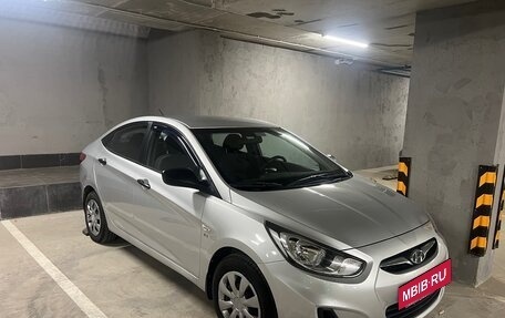 Hyundai Solaris II рестайлинг, 2012 год, 770 000 рублей, 6 фотография