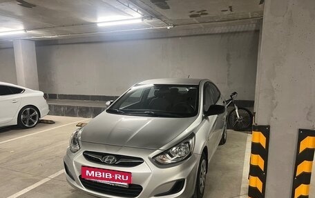 Hyundai Solaris II рестайлинг, 2012 год, 770 000 рублей, 2 фотография