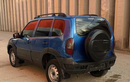 Chevrolet Niva I рестайлинг, 2006 год, 185 000 рублей, 4 фотография