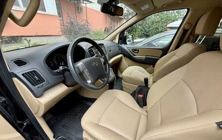 Hyundai H-1 II рестайлинг, 2021 год, 4 900 000 рублей, 4 фотография