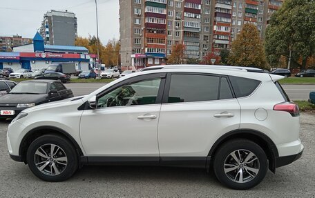 Toyota RAV4, 2015 год, 2 700 000 рублей, 5 фотография