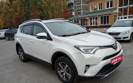Toyota RAV4, 2015 год, 2 700 000 рублей, 3 фотография