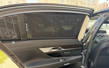 BMW 7 серия, 2017 год, 2 700 000 рублей, 15 фотография