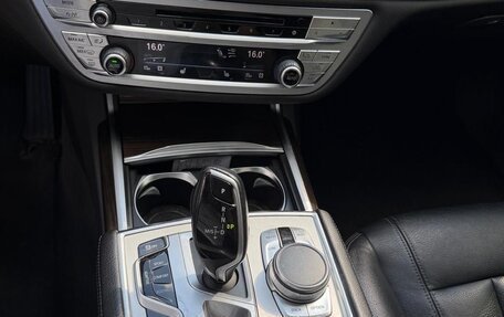 BMW 7 серия, 2017 год, 2 700 000 рублей, 14 фотография
