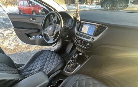 Hyundai Solaris II рестайлинг, 2017 год, 1 225 000 рублей, 9 фотография