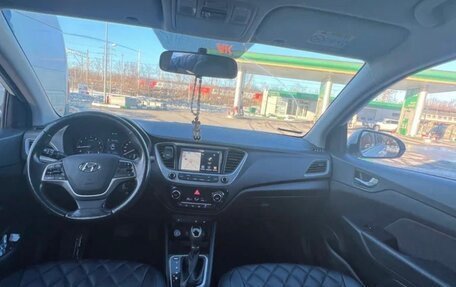 Hyundai Solaris II рестайлинг, 2017 год, 1 225 000 рублей, 10 фотография