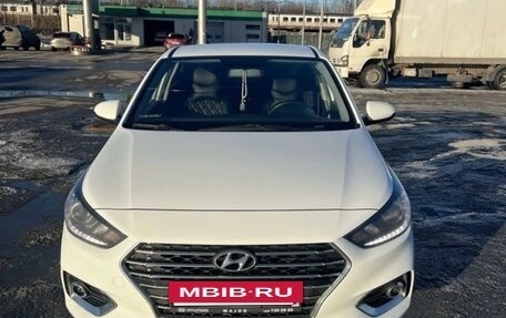 Hyundai Solaris II рестайлинг, 2017 год, 1 225 000 рублей, 2 фотография