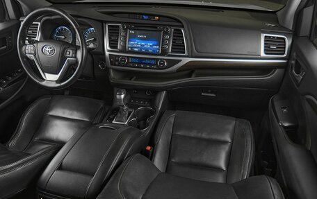 Toyota Highlander III, 2014 год, 2 499 000 рублей, 9 фотография