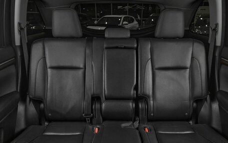 Toyota Highlander III, 2014 год, 2 499 000 рублей, 21 фотография