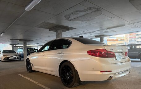 BMW 5 серия, 2019 год, 3 900 000 рублей, 4 фотография