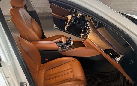 BMW 5 серия, 2019 год, 3 900 000 рублей, 13 фотография