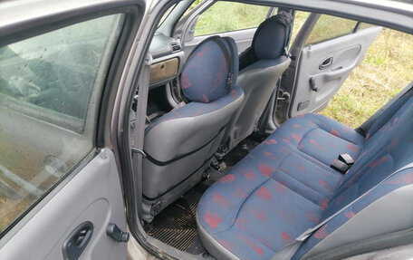 Renault Clio II, 2001 год, 150 000 рублей, 8 фотография